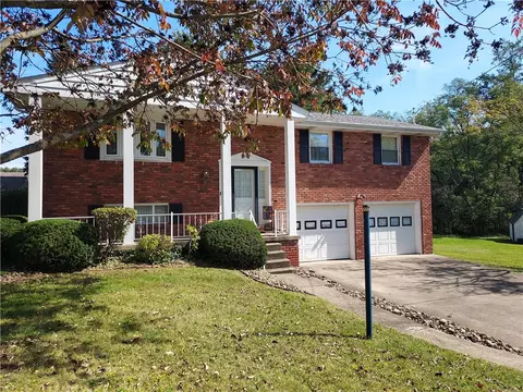 15 Cedarbrook Dr, Greensburg, PA 15601