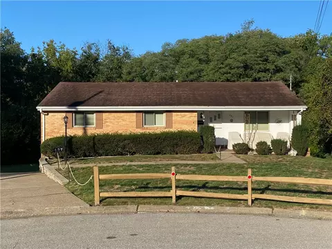 437 Gales Dr, Pittsburgh, PA 15236