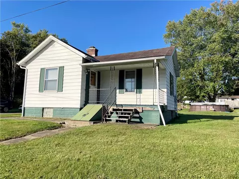 104 Ontario Ave, New Castle, PA 16102