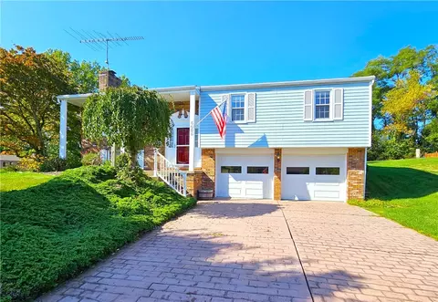 5055 Equity Dr, Washington, PA 15301