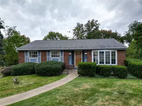 412 Shoreham Dr, Allison Park, PA 15101