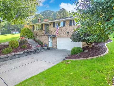 967 Scenery Dr, Elizabeth, PA 15037