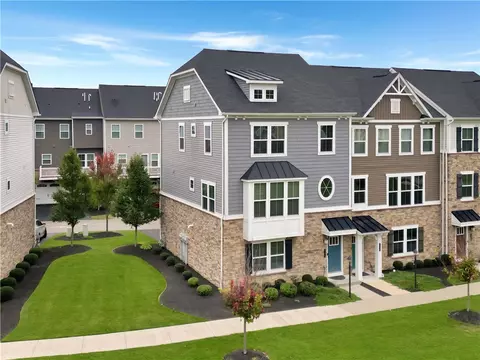 735 Truth Ln, Cranberry Township, PA 16066