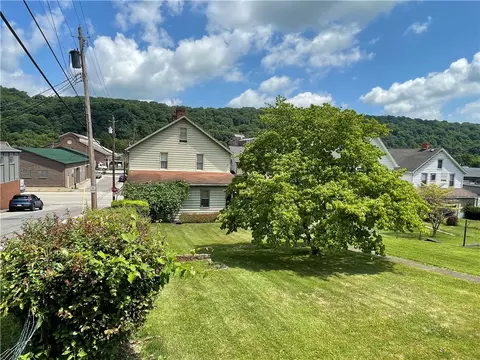 114 Main St, New Eagle, PA 15067 photo 6