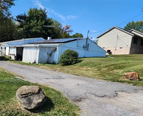 608 Meriline Ave, New Castle, PA 16101