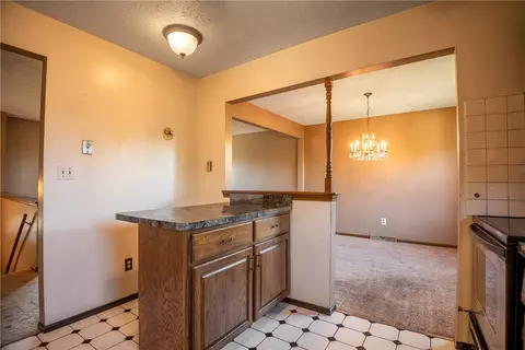 336 Pershing Dr, Farrell, PA 16121 photo 13