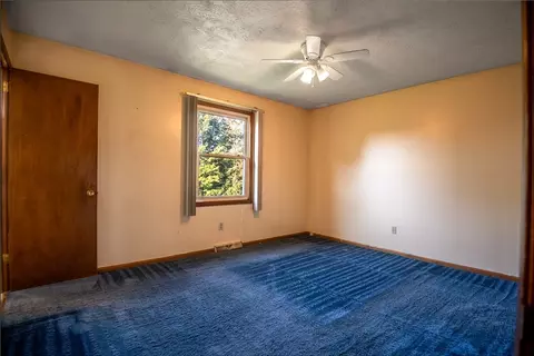 336 Pershing Dr, Farrell, PA 16121 photo 14