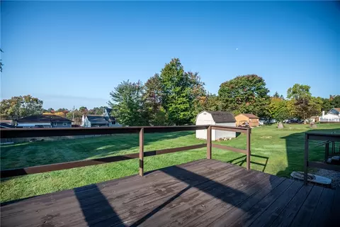 336 Pershing Dr, Farrell, PA 16121 photo 27