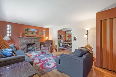 4837 E Willock Rd, Pittsburgh, PA 15227 photo 5