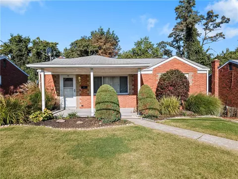 460 Dennison Dr, West Mifflin, PA 15122