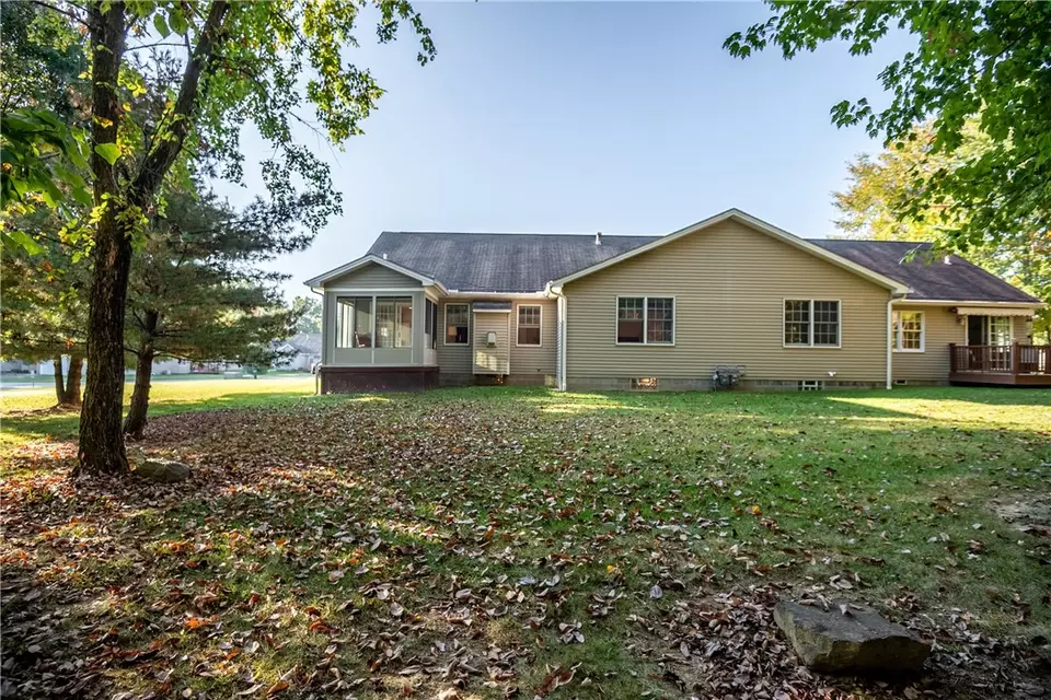 1910 American Way, Hermitage, PA 16148 19 Photos Movoto