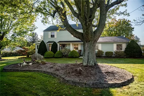 2003 Mercer Ave, Farrell, PA 16121