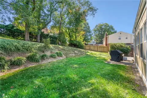 970 Willow Dr, Pittsburgh, PA 15237 photo 14