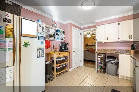 970 Willow Dr, Pittsburgh, PA 15237 photo 7