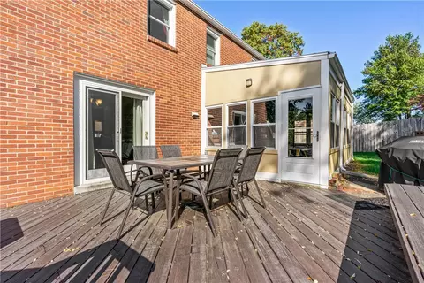 970 Willow Dr, Pittsburgh, PA 15237 photo 13