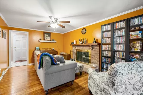 970 Willow Dr, Pittsburgh, PA 15237 photo 9