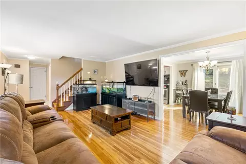 970 Willow Dr, Pittsburgh, PA 15237 photo 4