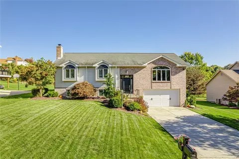 32 Deerfield Dr, Harrison City, PA 15636