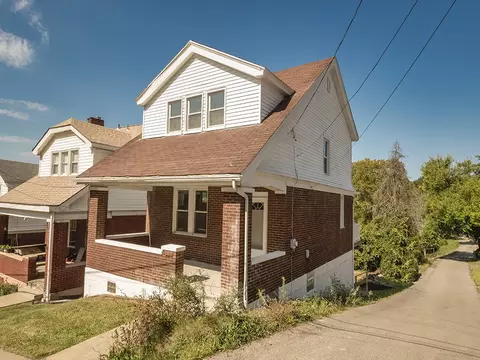 112 W Woodford Ave, Pittsburgh, PA 15210