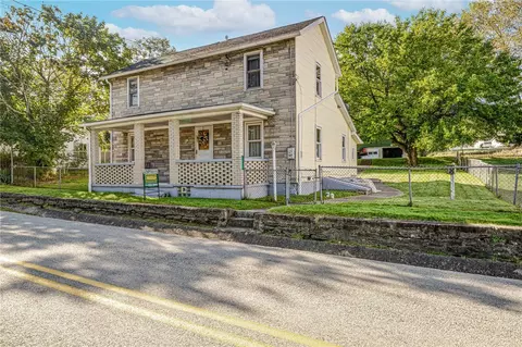 1062 Labelle Rd, La Belle, PA 15450