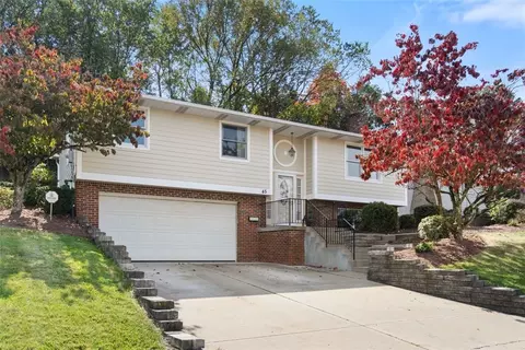 45 Florence Dr, Pittsburgh, PA 15220