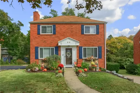 22 Robinhood Rd, Pittsburgh, PA 15220