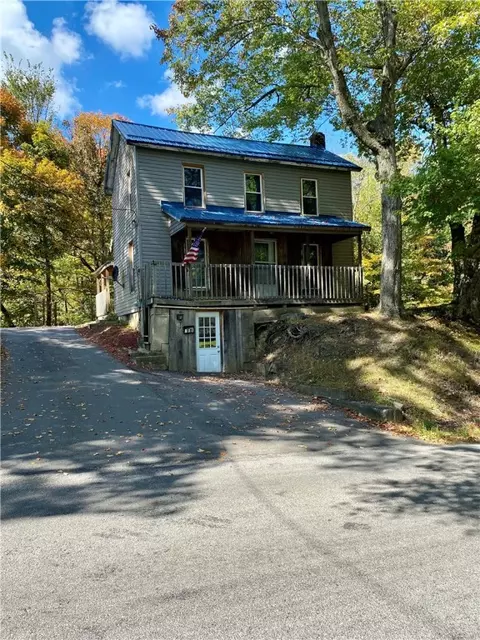 315 Home St, Mercer, PA 16137