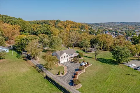 124 Ridgeview St, Youngwood, PA 15697