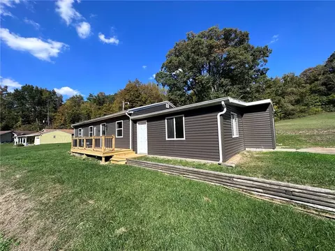 528 Mt Morris Rd, Mount Morris, PA 15349