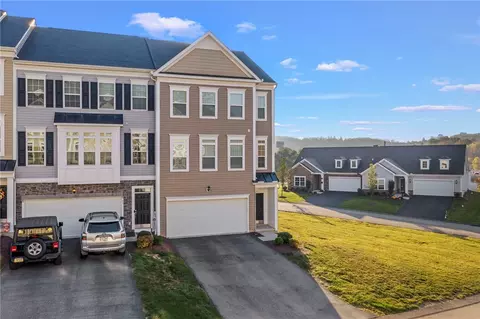 21 Hawthorne Dr, Washington, PA 15301