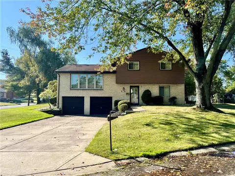 115 Wincanton Dr, New Kensington, PA 15068
