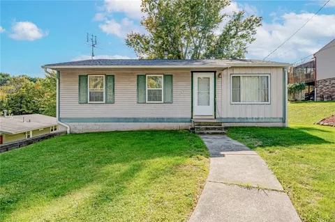 9800 Birchbrook Ct, North Huntingdon, PA 15642