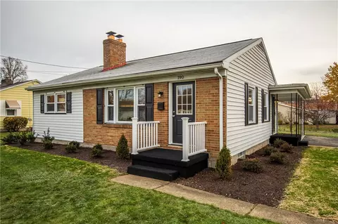 190 Boyd Dr, Hermitage, PA 16148