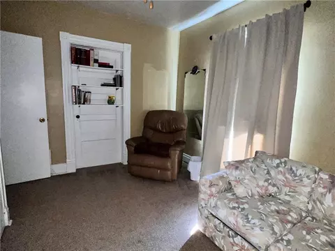 46 E Walnut St, Washington, PA 15301 photo 10