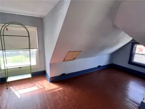 46 E Walnut St, Washington, PA 15301 photo 12
