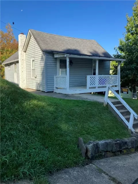 206 Pleasantview Ave, Butler, PA 16001