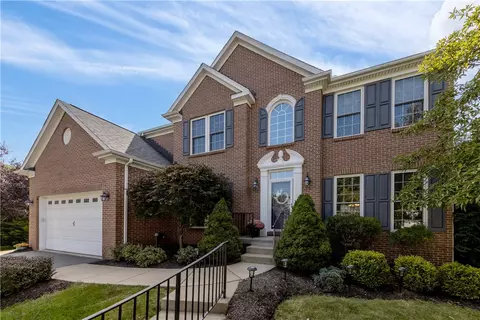256 Cliffside Dr, Mars, PA 16046