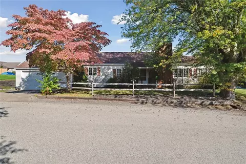 618 Ferne Dr, Kittanning, PA 16201