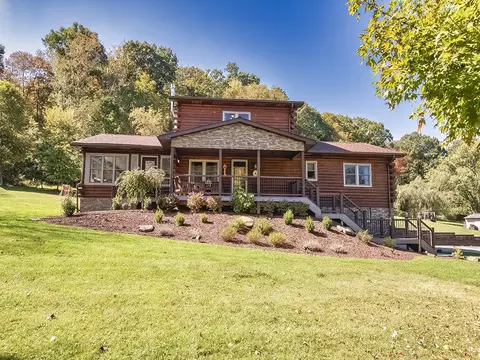586 Wileys Run Ct, Apollo, PA 15613