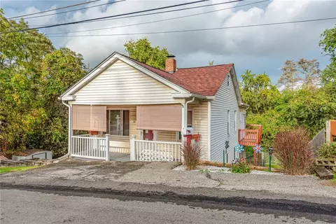 141 Wallace Ave, East Pittsburgh, PA 15112