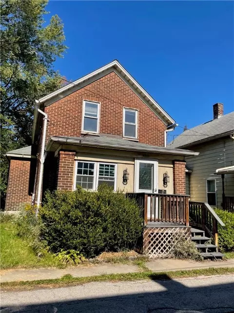 462 Weaver Way, Sharon, PA 16146