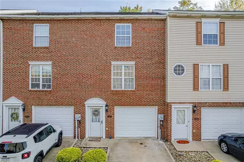 640 Donavin Dr, Jeannette, PA 15644
