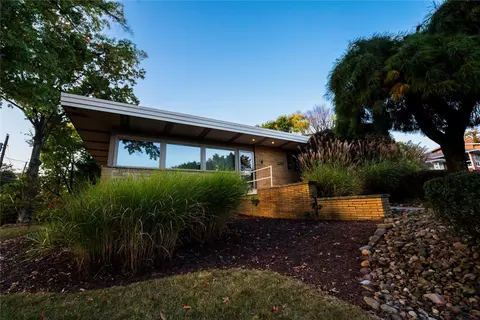 2271 Mccrea Rd, Pittsburgh, PA 15235