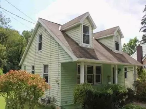 356 E 5th Ave, Warren, PA 16365 photo 3