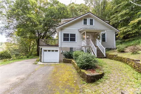 242 Wharton Furnace Rd, Farmington, PA 15437