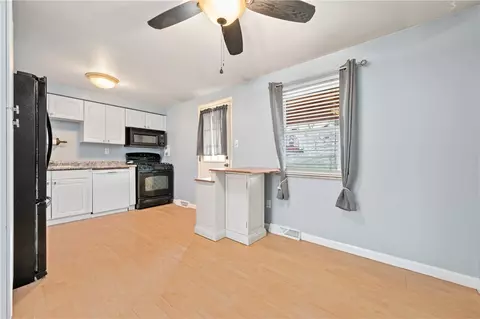 106 August Dr, Coraopolis, PA 15108 photo 11