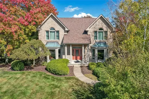 1618 Royal Oak Dr, Sewickley, PA 15143