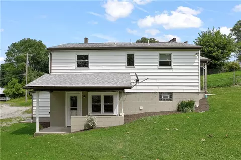 11 Bigler St, Cokeburg, PA 15324