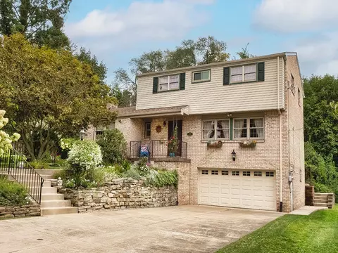 514 8th St, Oakmont, PA 15139
