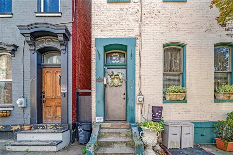 107 Sampsonia Way, Pittsburgh, PA 15212